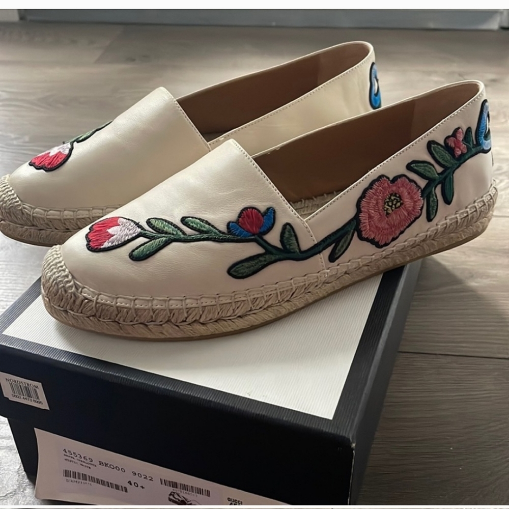Gucci Floral Embroidered Espadrilles – Size 10.5 – Designer Slip-On Shoes